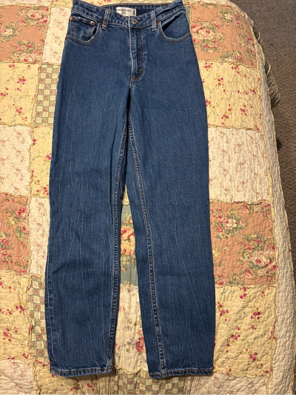 Abercrombie & FitchTge Mom High-Rise Straight Leg Jeans - Dark Blue size 24